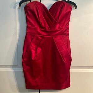 NWT Bebe Brinkley Glam Tulip Red Satin Strapless Dress. Size XS.